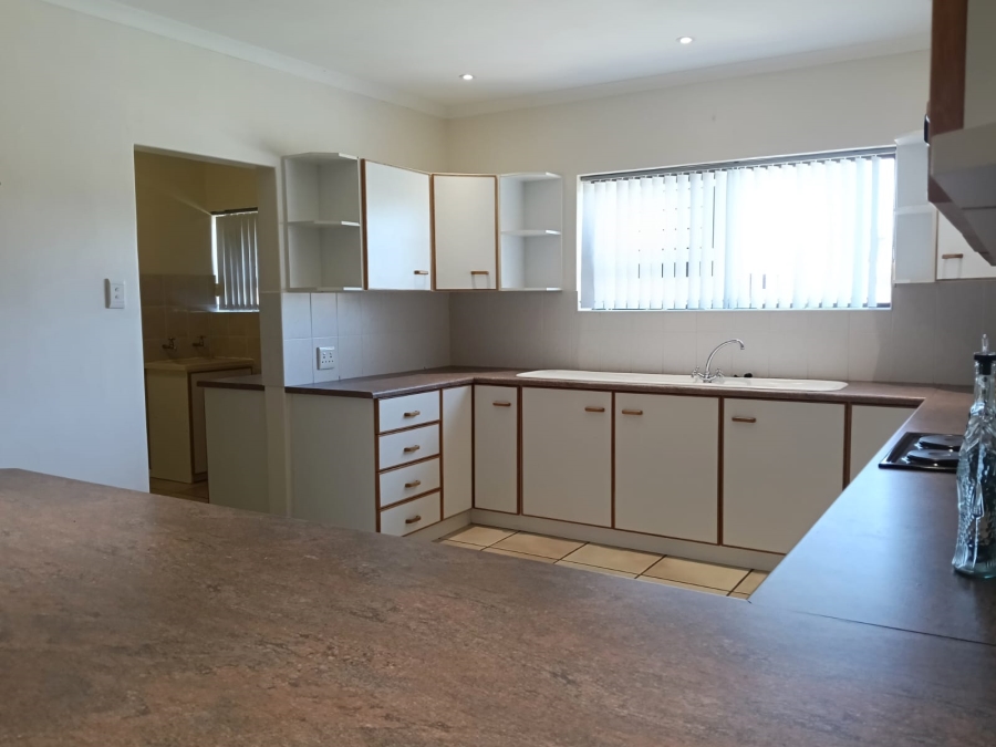 To Let 4 Bedroom Property for Rent in Vermont Western Cape